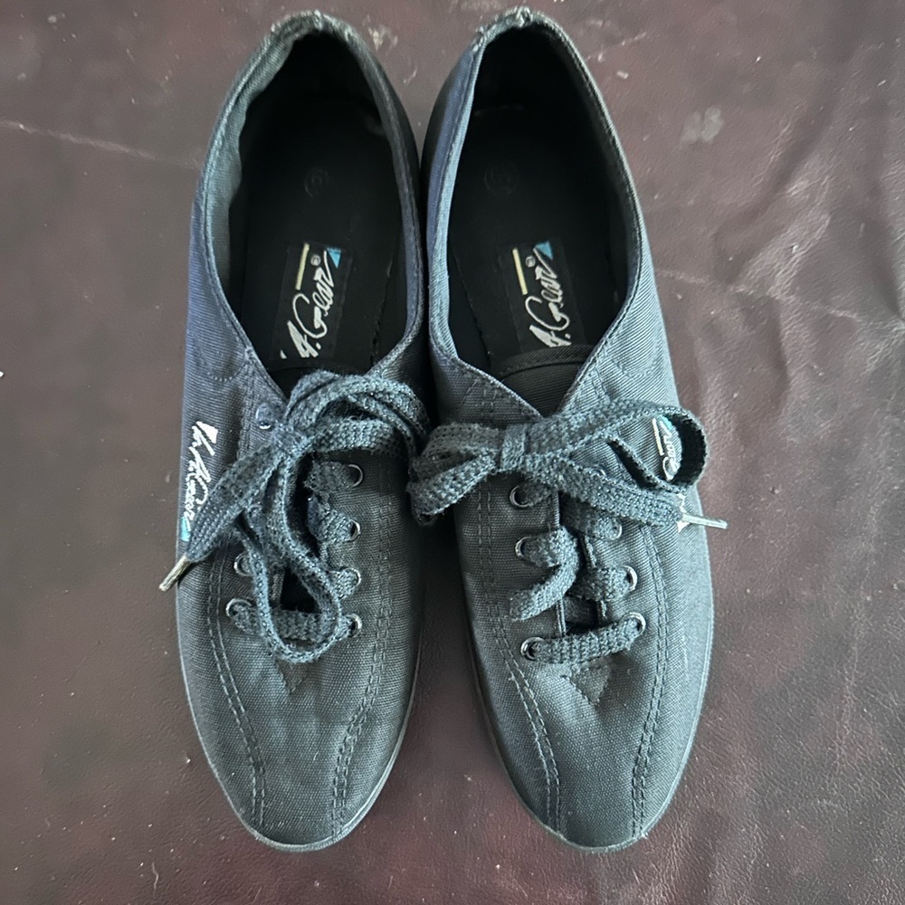 LA Gear shoes - Picture 2 of 5